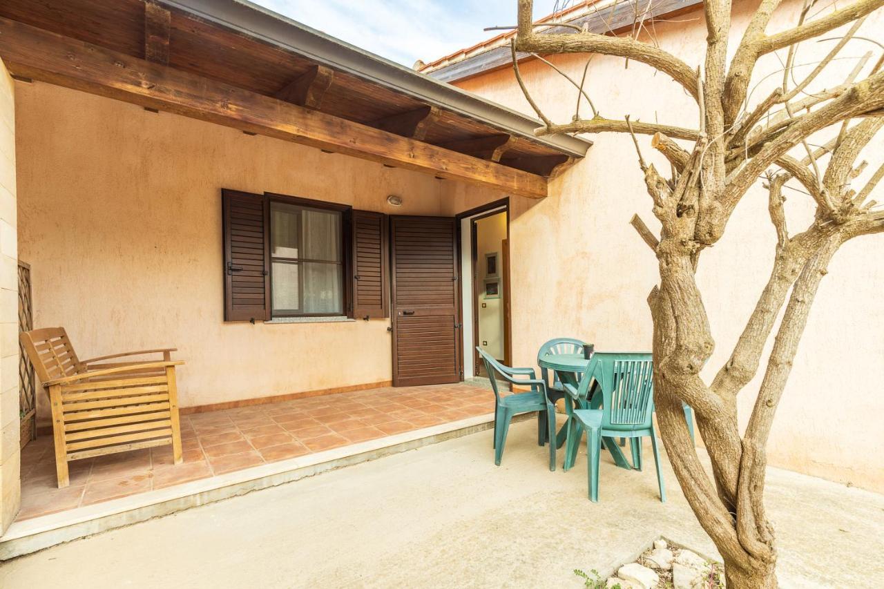 Albergo Residenziale Menhirs Putzu Idu Exterior photo
