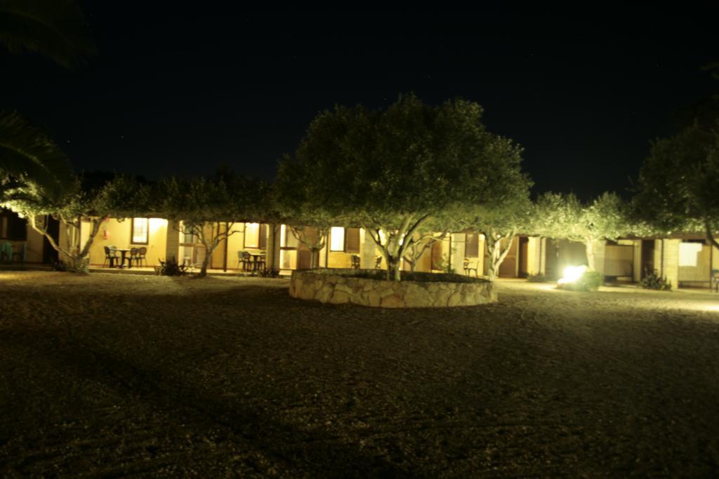 Albergo Residenziale Menhirs Putzu Idu Exterior photo